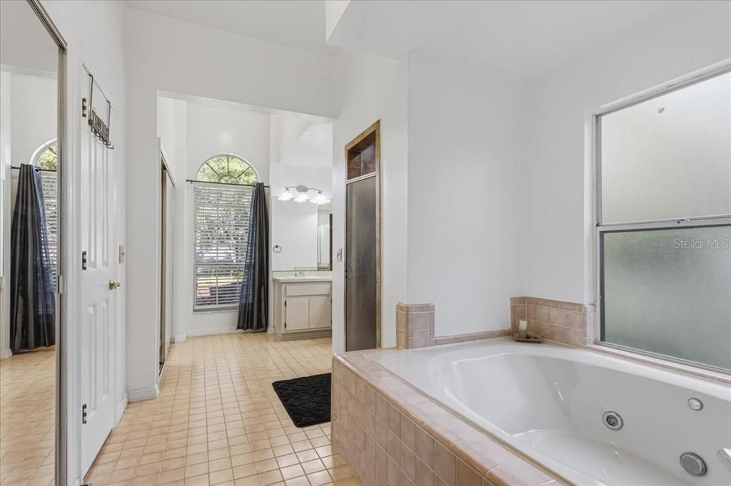 待售: $399,900 (4 贝兹, 3 浴室, 2285 平方英尺)