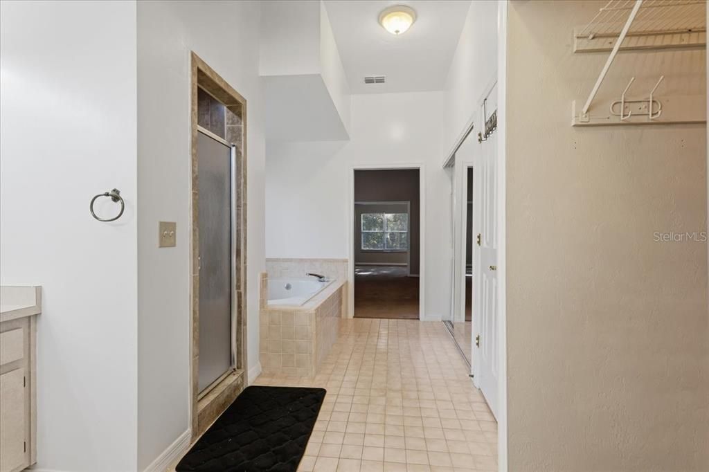 待售: $399,900 (4 贝兹, 3 浴室, 2285 平方英尺)