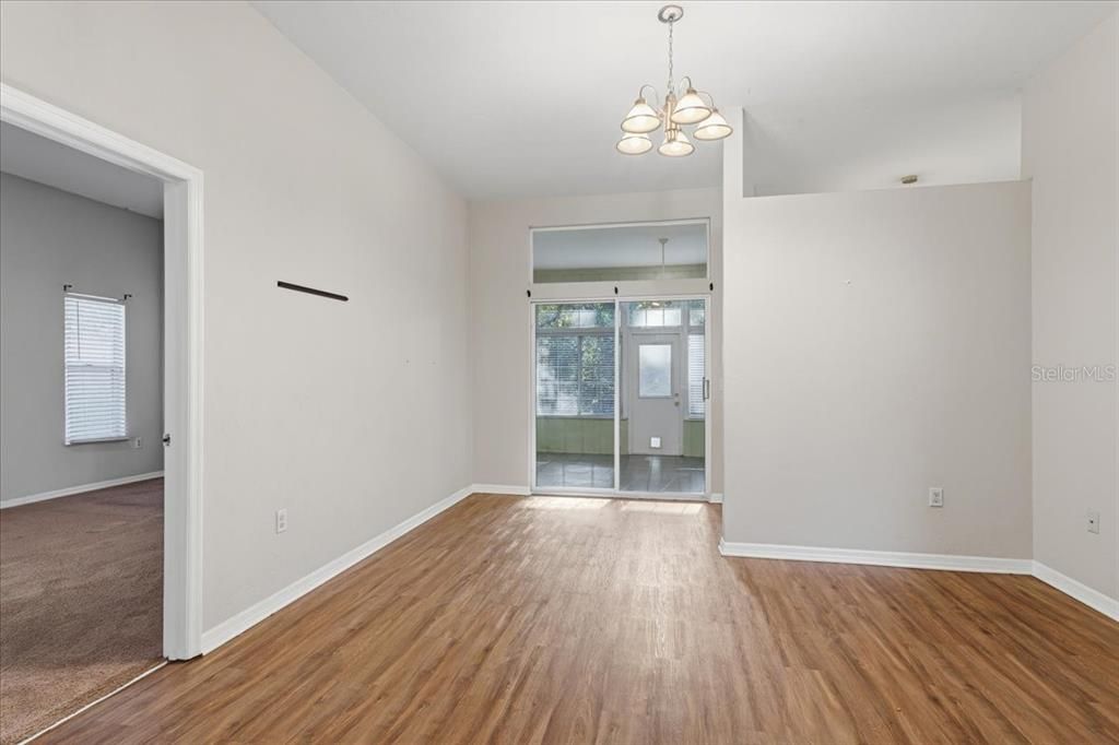 待售: $399,900 (4 贝兹, 3 浴室, 2285 平方英尺)