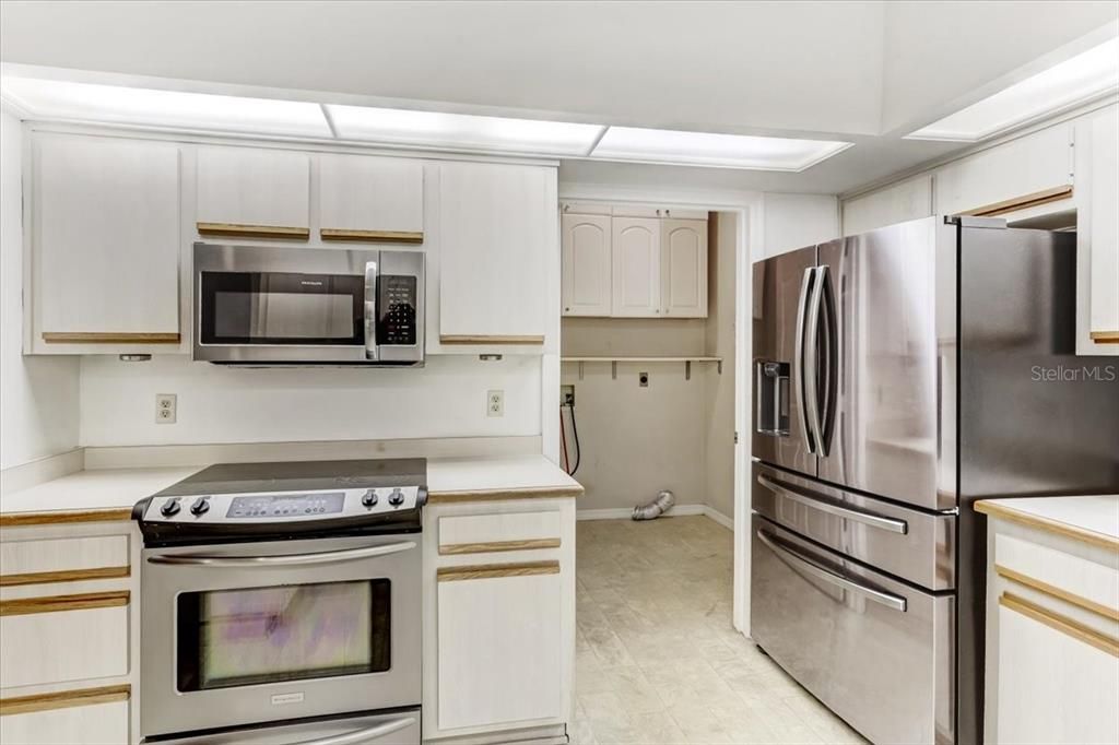 待售: $399,900 (4 贝兹, 3 浴室, 2285 平方英尺)