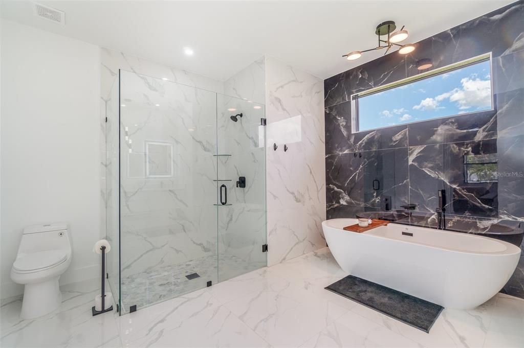 For Sale: $589,000 (4 beds, 3 baths, 1962 Square Feet)