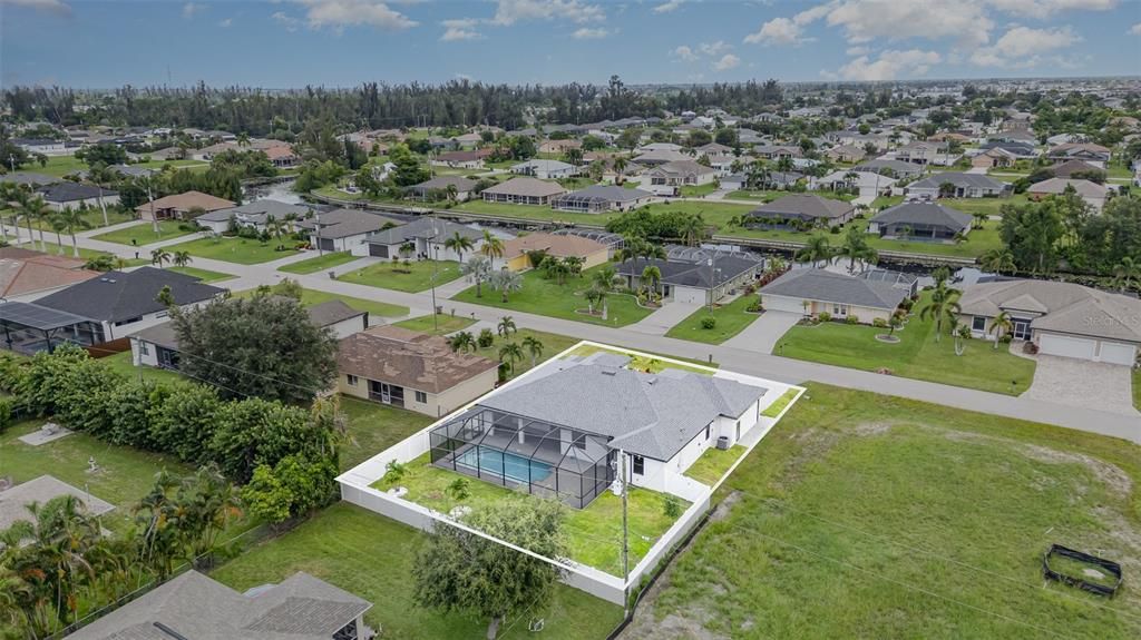 For Sale: $589,000 (4 beds, 3 baths, 1962 Square Feet)