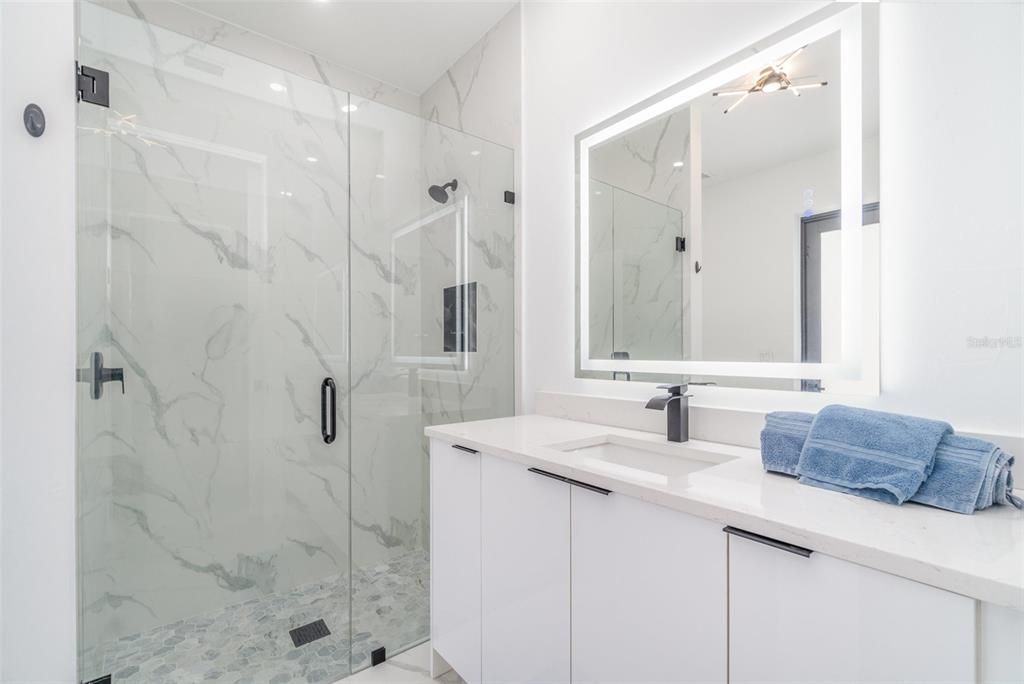 For Sale: $589,000 (4 beds, 3 baths, 1962 Square Feet)