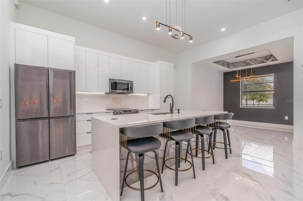 For Sale: $589,000 (4 beds, 3 baths, 1962 Square Feet)