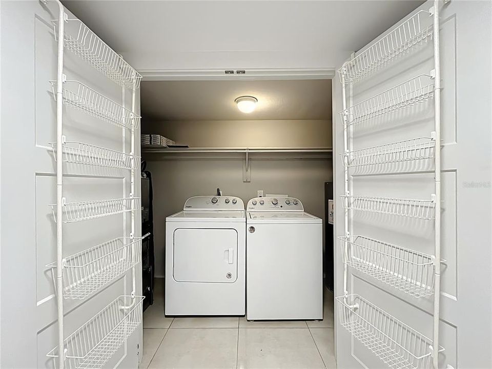 待售: $180,000 (2 贝兹, 2 浴室, 1252 平方英尺)