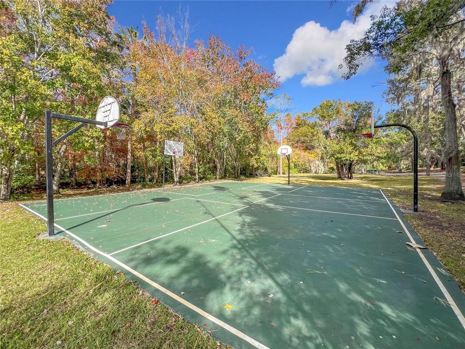 待售: $180,000 (2 贝兹, 2 浴室, 1252 平方英尺)