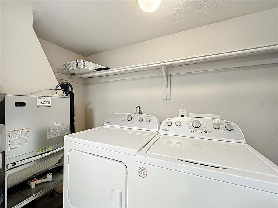 待售: $180,000 (2 贝兹, 2 浴室, 1252 平方英尺)