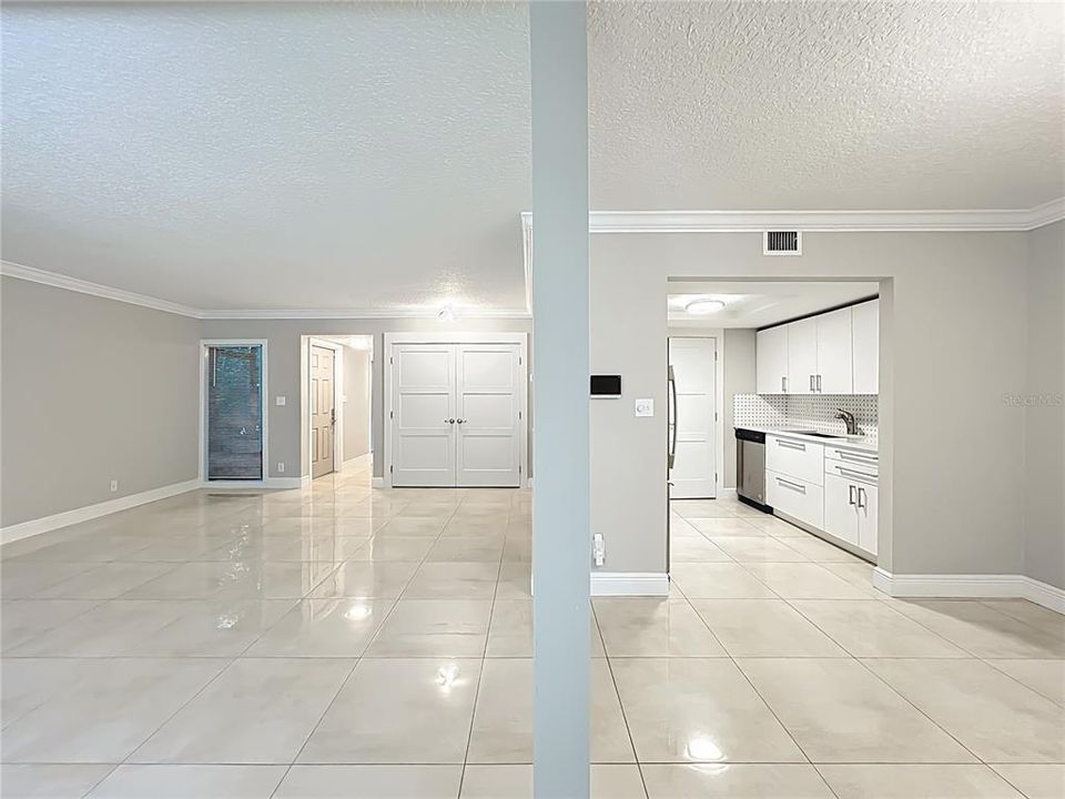 待售: $180,000 (2 贝兹, 2 浴室, 1252 平方英尺)