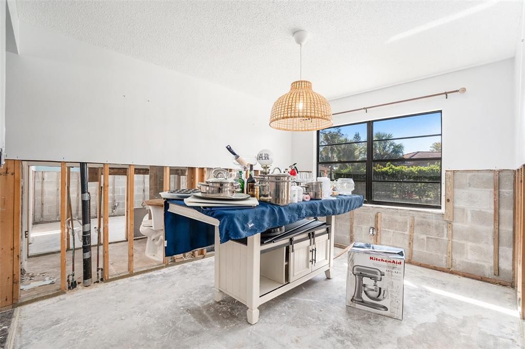 На продажу: $225,000 (3 спален, 2 ванн, 1463 Квадратных фут)