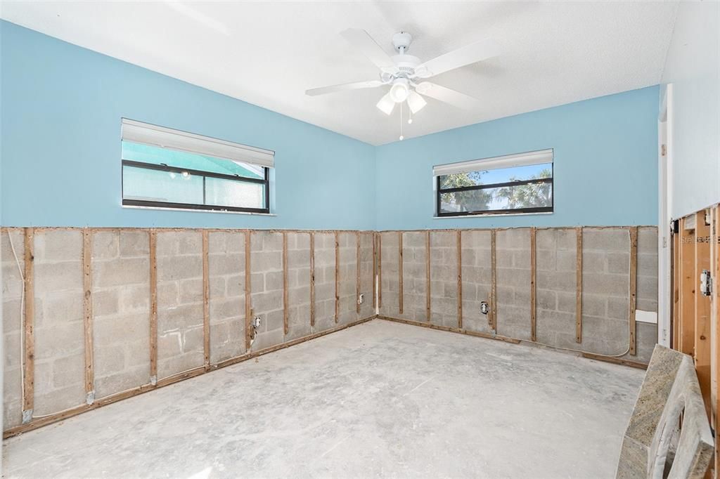 На продажу: $225,000 (3 спален, 2 ванн, 1463 Квадратных фут)