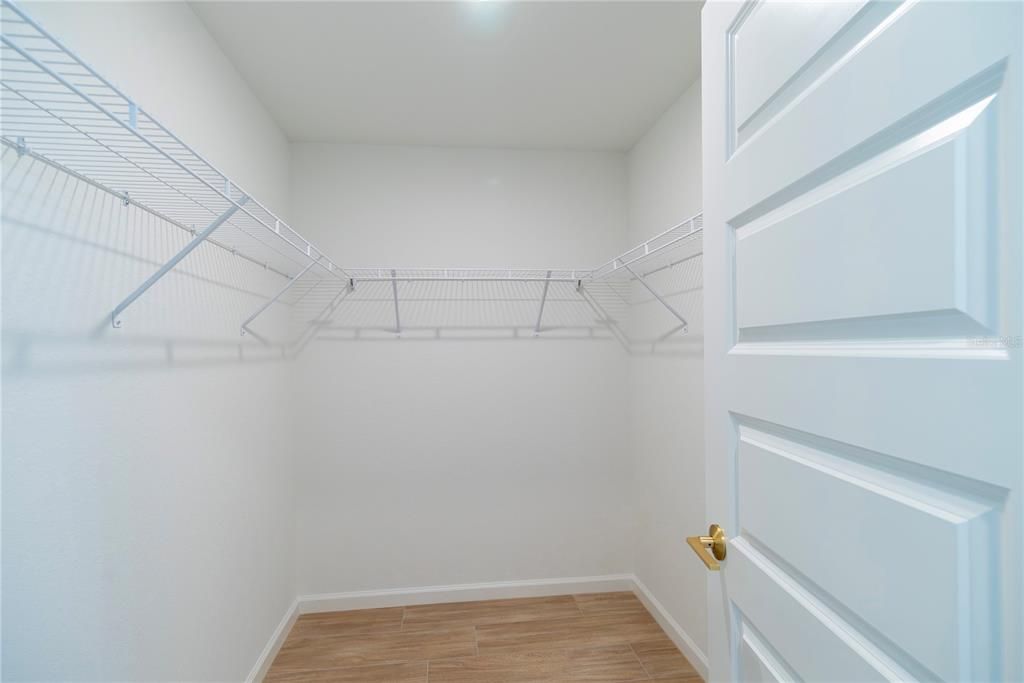 For Sale: $379,999 (3 beds, 2 baths, 1484 Square Feet)