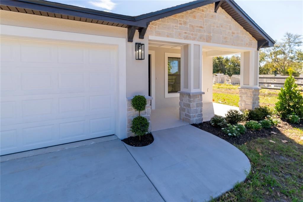 For Sale: $379,999 (3 beds, 2 baths, 1484 Square Feet)