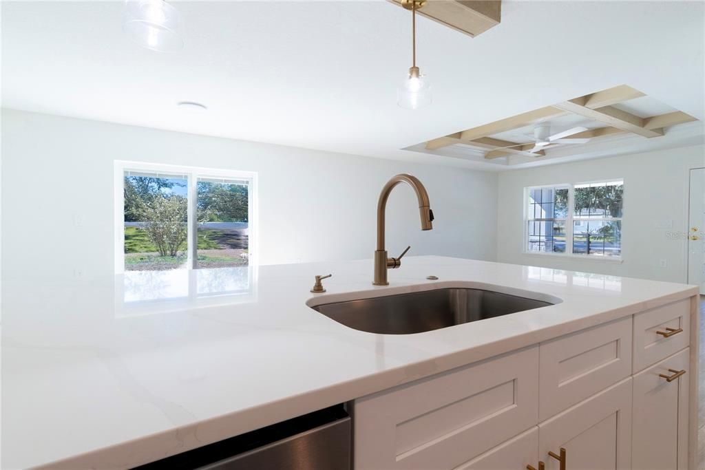 For Sale: $379,999 (3 beds, 2 baths, 1484 Square Feet)