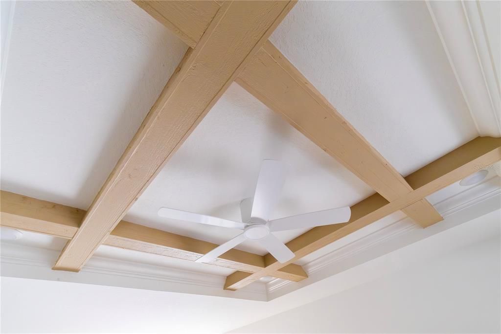 For Sale: $379,999 (3 beds, 2 baths, 1484 Square Feet)