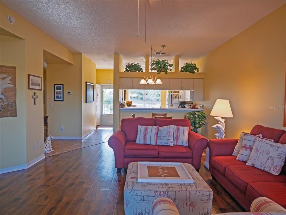 En Venta: $297,500 (2 camas, 2 baños, 1250 Pies cuadrados)