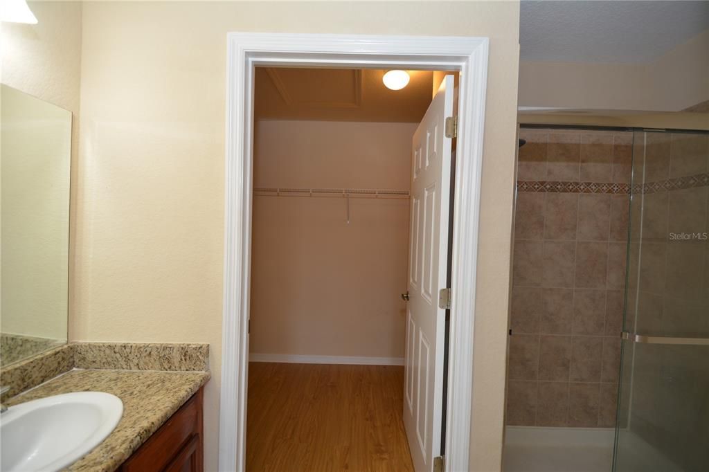 Active With Contract: $159,900 (2 beds, 2 baths, 1050 Square Feet)