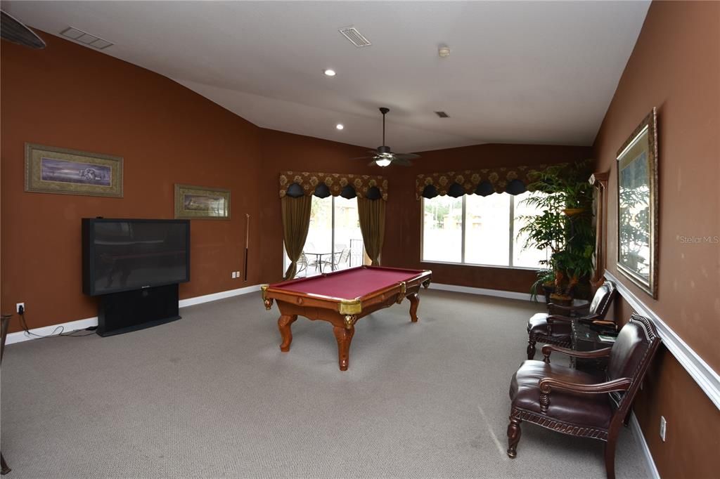 Active With Contract: $159,900 (2 beds, 2 baths, 1050 Square Feet)