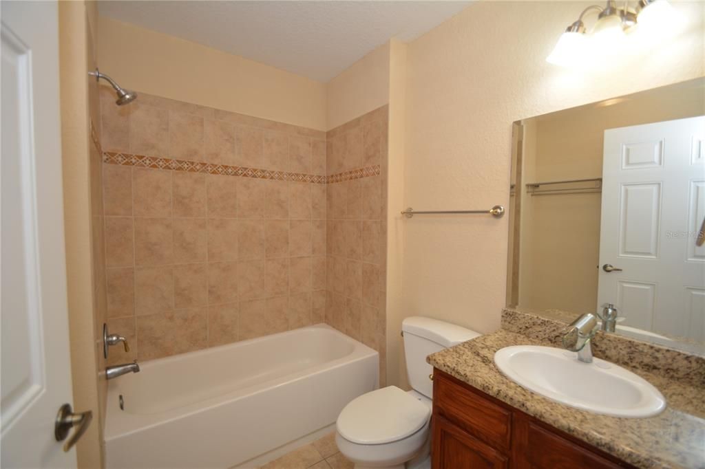 Active With Contract: $159,900 (2 beds, 2 baths, 1050 Square Feet)