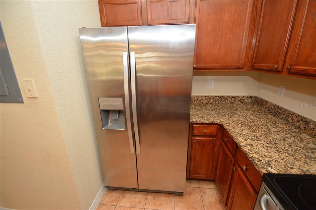 Active With Contract: $159,900 (2 beds, 2 baths, 1050 Square Feet)