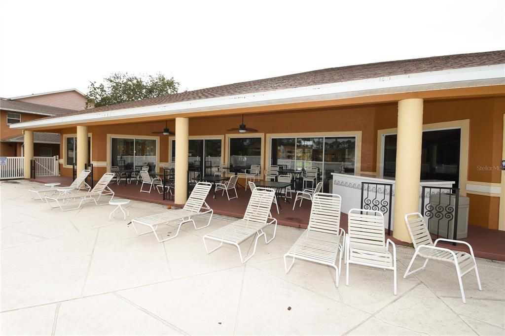 Active With Contract: $159,900 (2 beds, 2 baths, 1050 Square Feet)