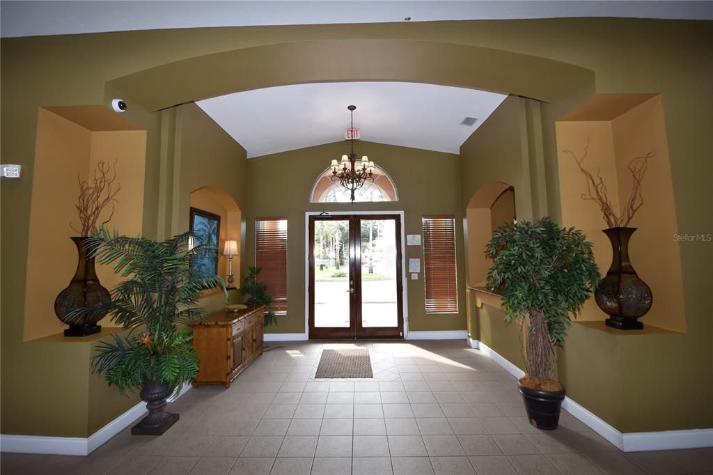 Active With Contract: $159,900 (2 beds, 2 baths, 1050 Square Feet)