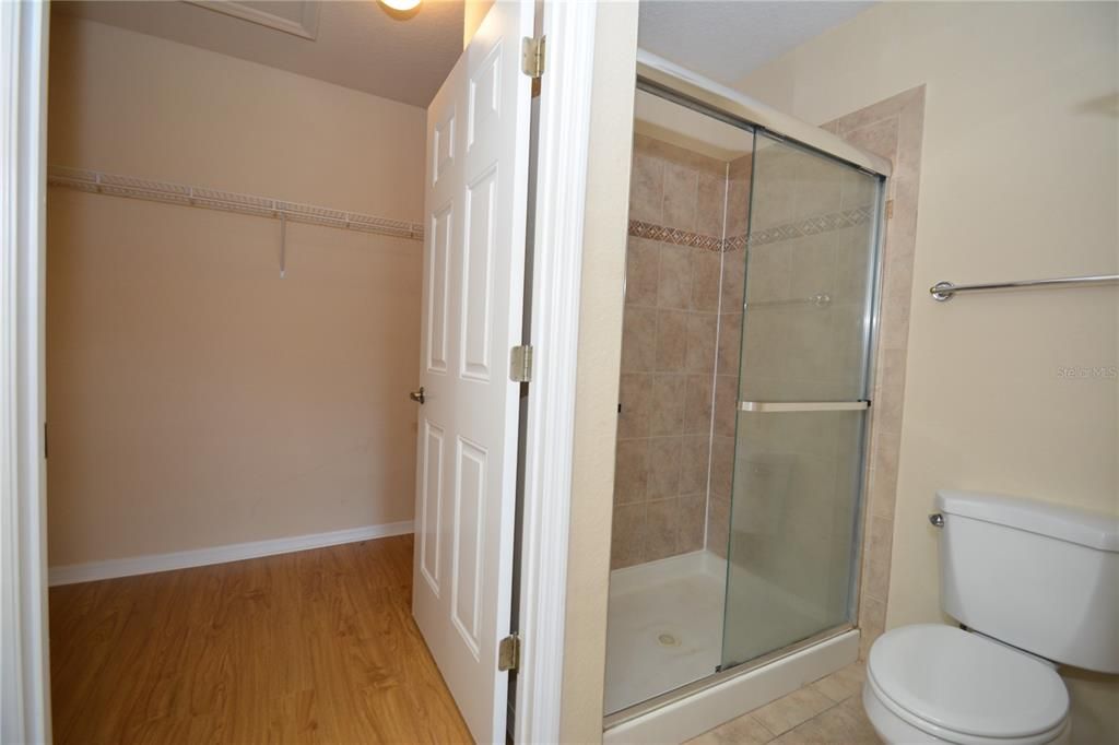 Active With Contract: $159,900 (2 beds, 2 baths, 1050 Square Feet)