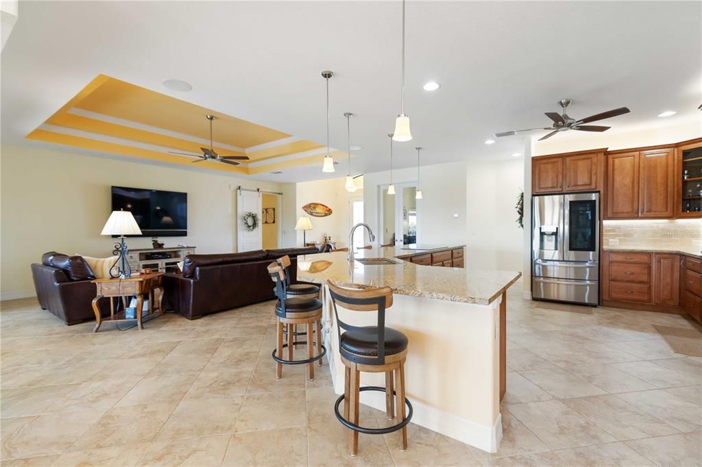 For Sale: $1,950,000 (3 beds, 2 baths, 2934 Square Feet)