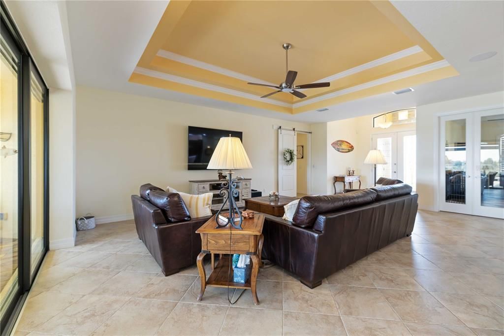 For Sale: $1,950,000 (3 beds, 2 baths, 2934 Square Feet)