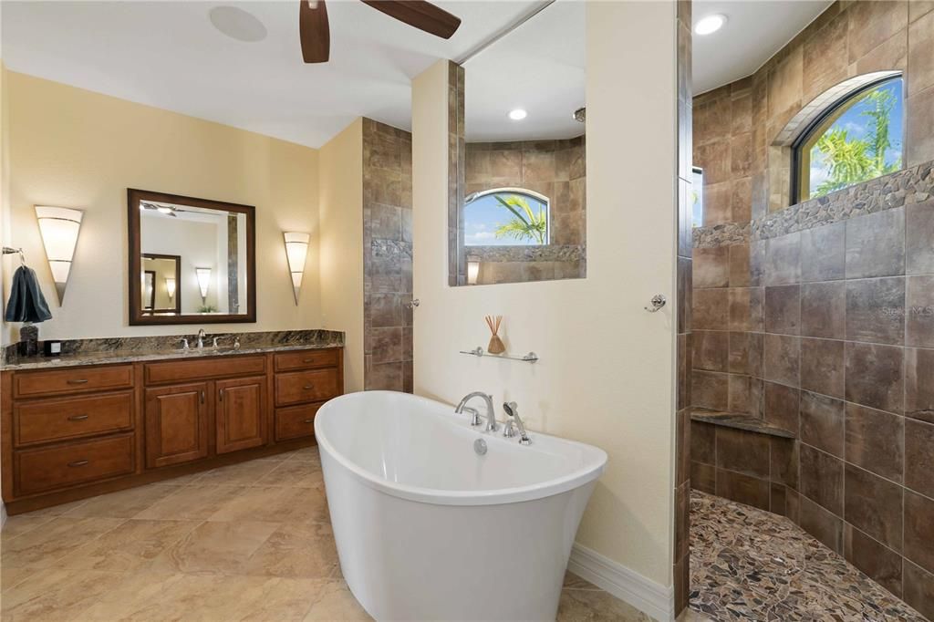 For Sale: $1,950,000 (3 beds, 2 baths, 2934 Square Feet)