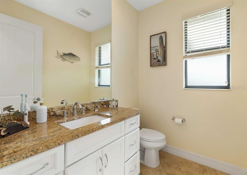 For Sale: $1,950,000 (3 beds, 2 baths, 2934 Square Feet)