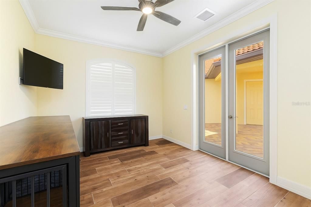 For Sale: $1,950,000 (3 beds, 2 baths, 2934 Square Feet)