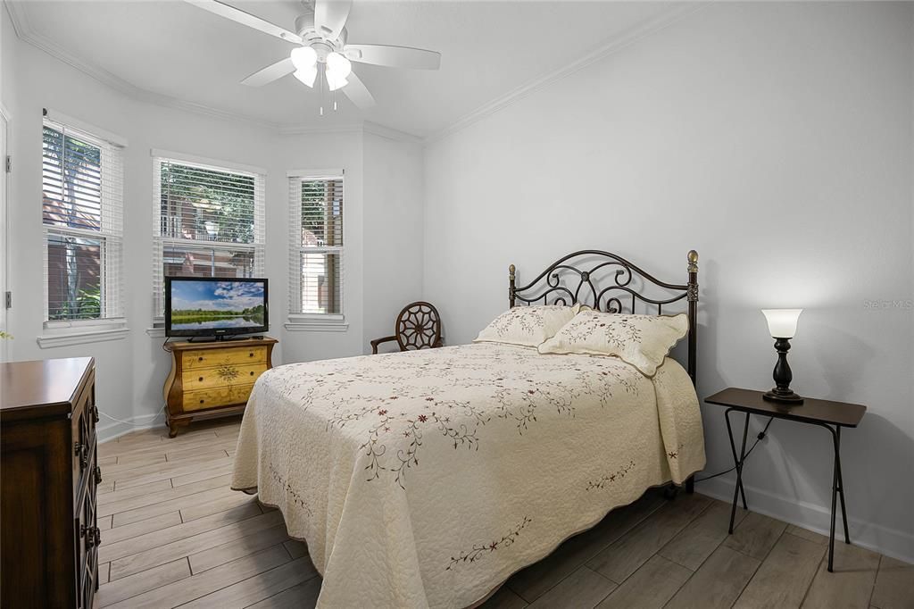 待售: $260,000 (3 贝兹, 2 浴室, 1378 平方英尺)