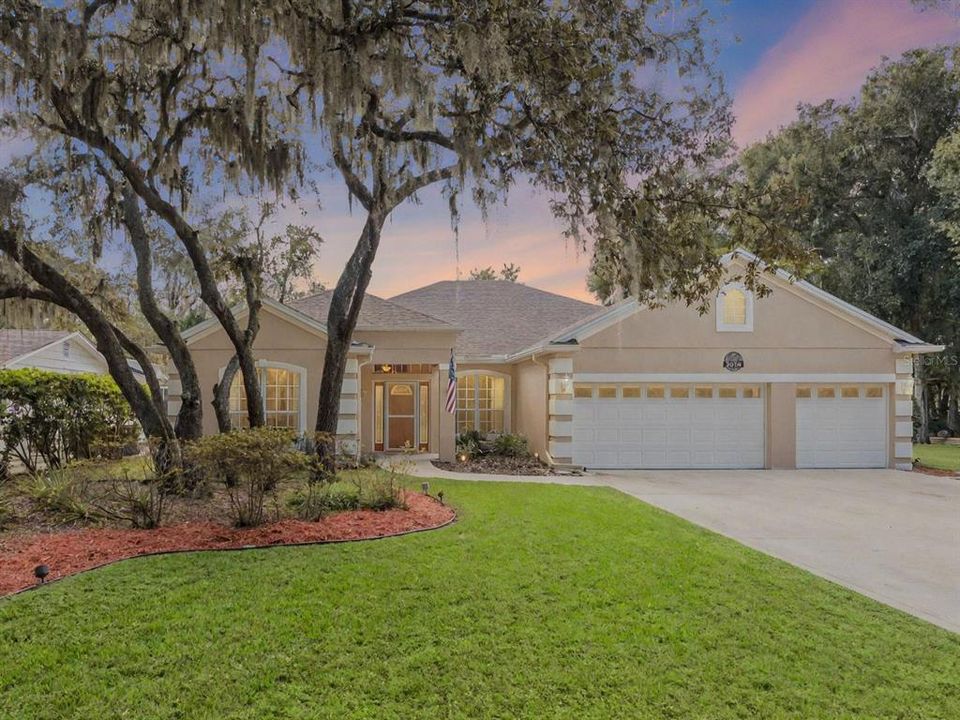 Active With Contract: $575,000 (4 beds, 3 baths, 2810 Square Feet)