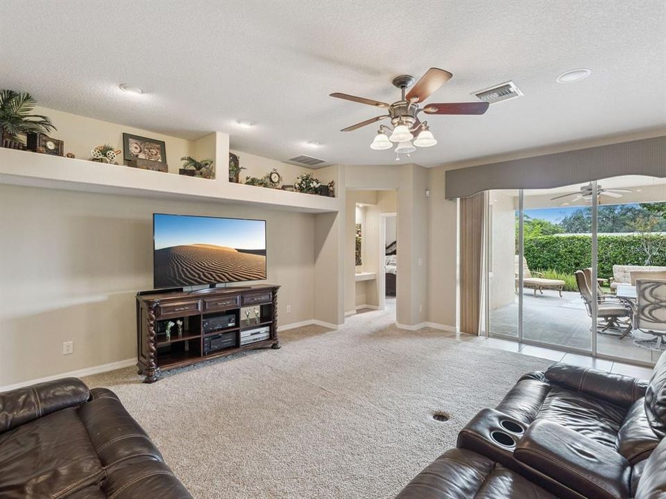 Active With Contract: $575,000 (4 beds, 3 baths, 2810 Square Feet)