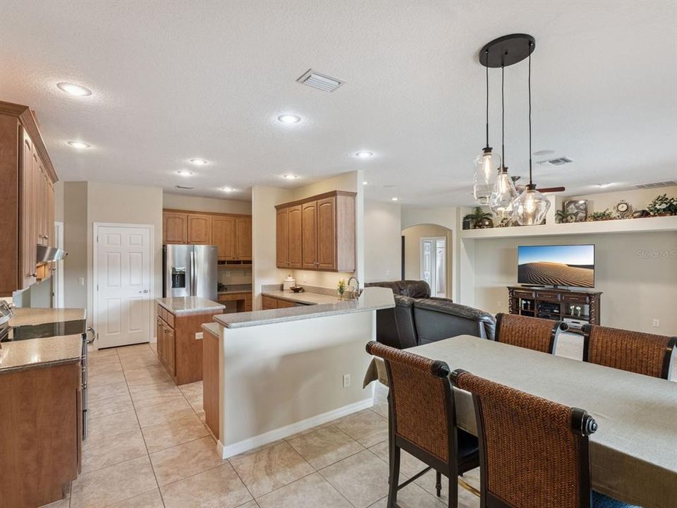 Active With Contract: $575,000 (4 beds, 3 baths, 2810 Square Feet)