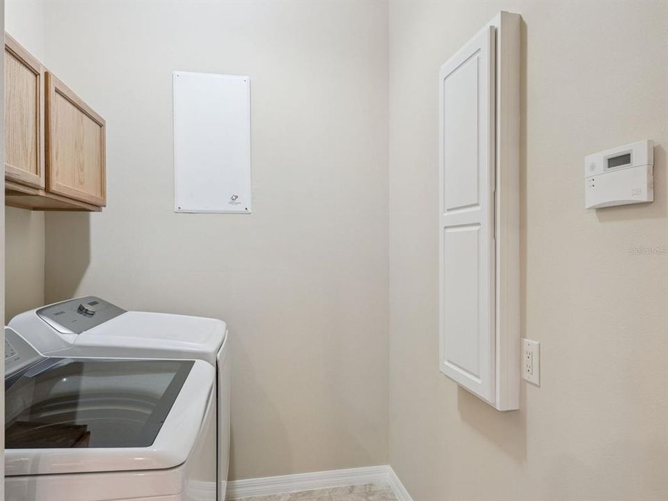 Active With Contract: $575,000 (4 beds, 3 baths, 2810 Square Feet)