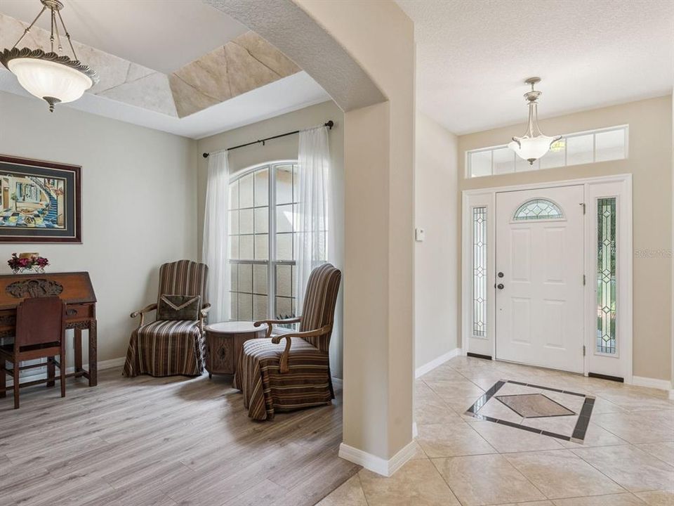 Active With Contract: $575,000 (4 beds, 3 baths, 2810 Square Feet)