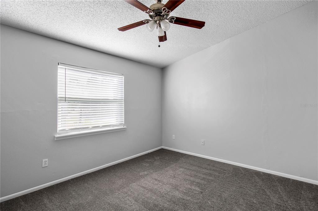 待售: $219,000 (2 贝兹, 2 浴室, 1161 平方英尺)