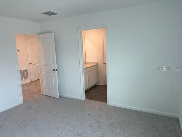 For Rent: $2,400 (4 beds, 3 baths, 2089 Square Feet)