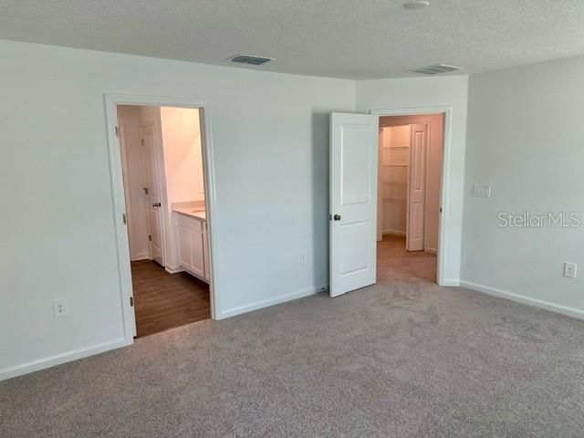 For Rent: $2,400 (4 beds, 3 baths, 2089 Square Feet)