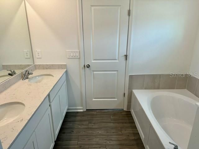 For Rent: $2,400 (4 beds, 3 baths, 2089 Square Feet)