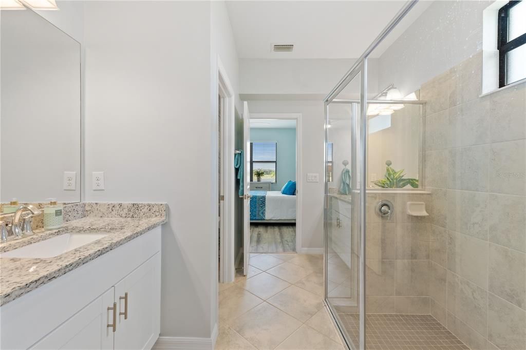 For Sale: $299,900 (2 beds, 2 baths, 1560 Square Feet)