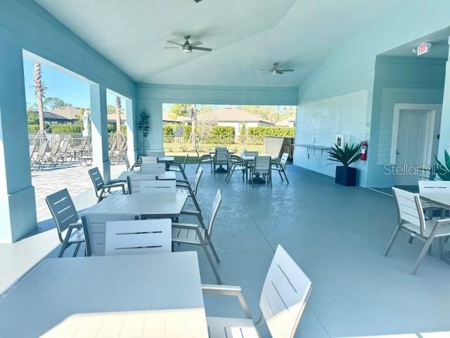 For Sale: $299,900 (2 beds, 2 baths, 1560 Square Feet)