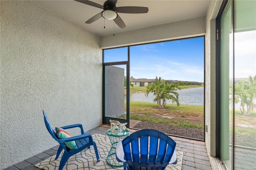 For Sale: $299,900 (2 beds, 2 baths, 1560 Square Feet)