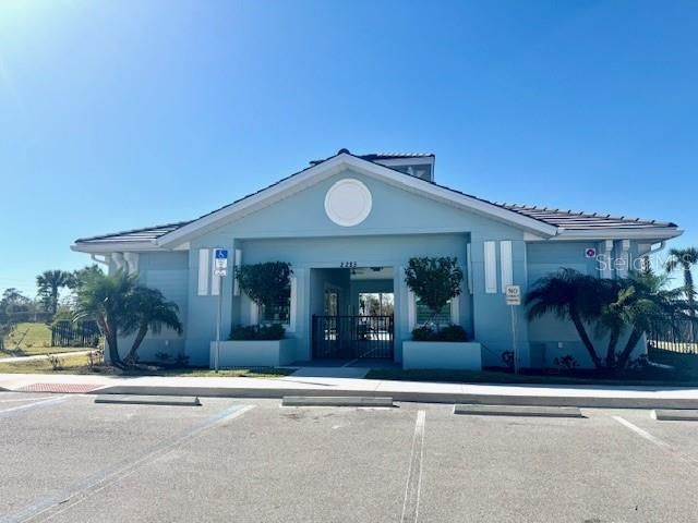 For Sale: $299,900 (2 beds, 2 baths, 1560 Square Feet)