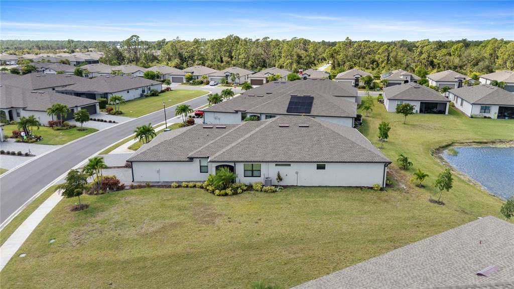 For Sale: $299,900 (2 beds, 2 baths, 1560 Square Feet)