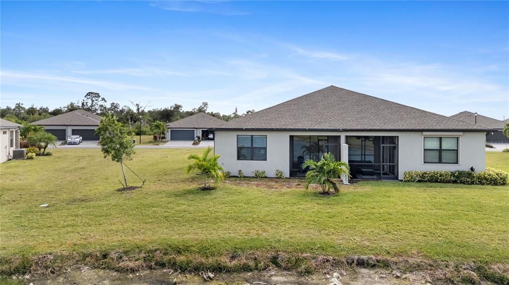 For Sale: $299,900 (2 beds, 2 baths, 1560 Square Feet)