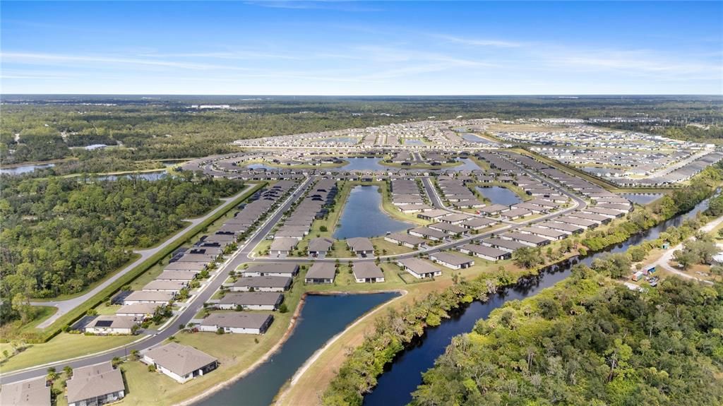 For Sale: $299,900 (2 beds, 2 baths, 1560 Square Feet)