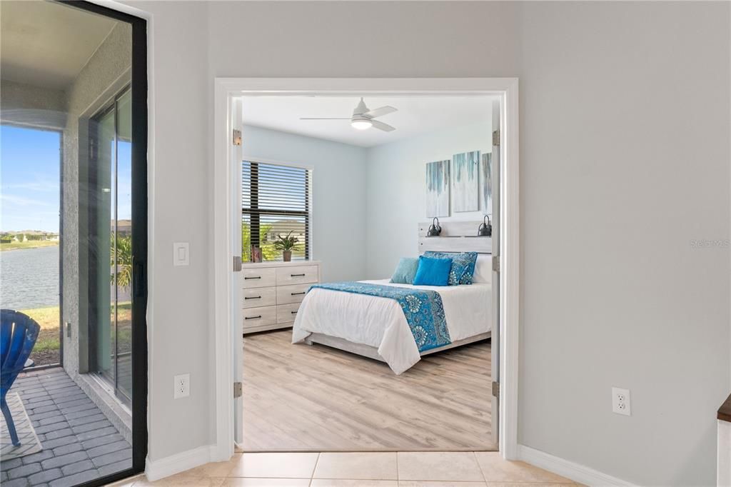 For Sale: $299,900 (2 beds, 2 baths, 1560 Square Feet)