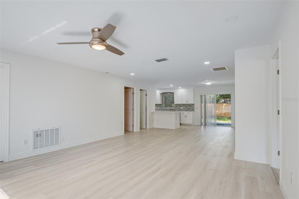 For Sale: $428,000 (3 beds, 2 baths, 1475 Square Feet)